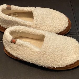 Kids Acorn moccasin slippers